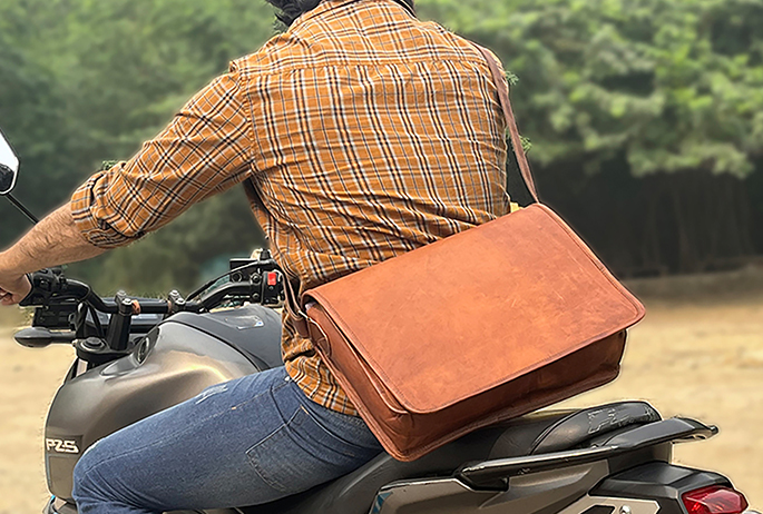 Rustic Town Crossbody Genuine Leather Laptop Messenger Bag