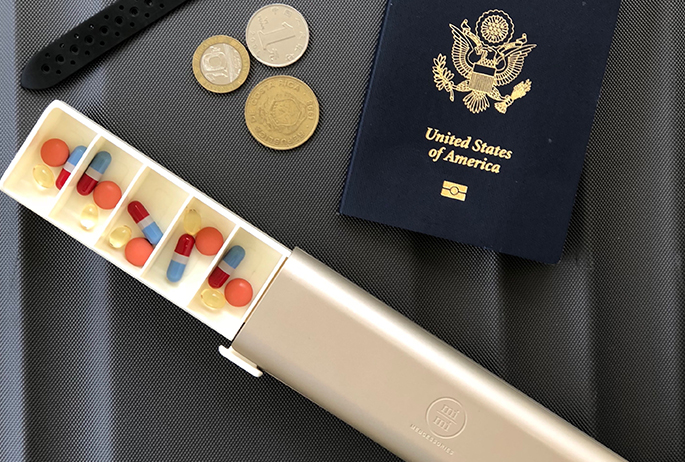 Pretty Pill Box organizer travel