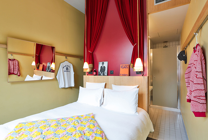 Mob Hotel Paris Saint-Ouen district