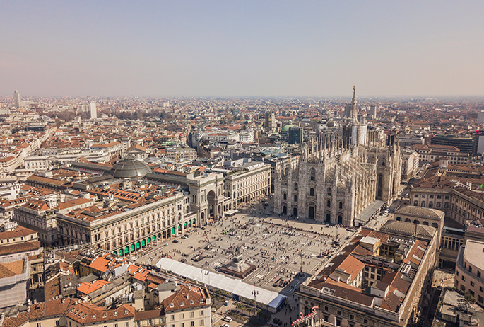 Duomo di Milano and Piazza del Duomo. Photo: Envato Elements Duomo di Milano and Piazza del Duomo Milan Italy